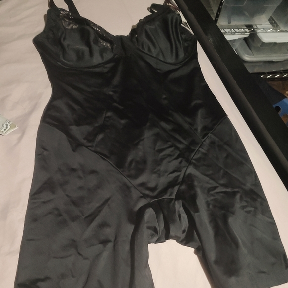 Maidenform shapewear - Picture 2 of 8